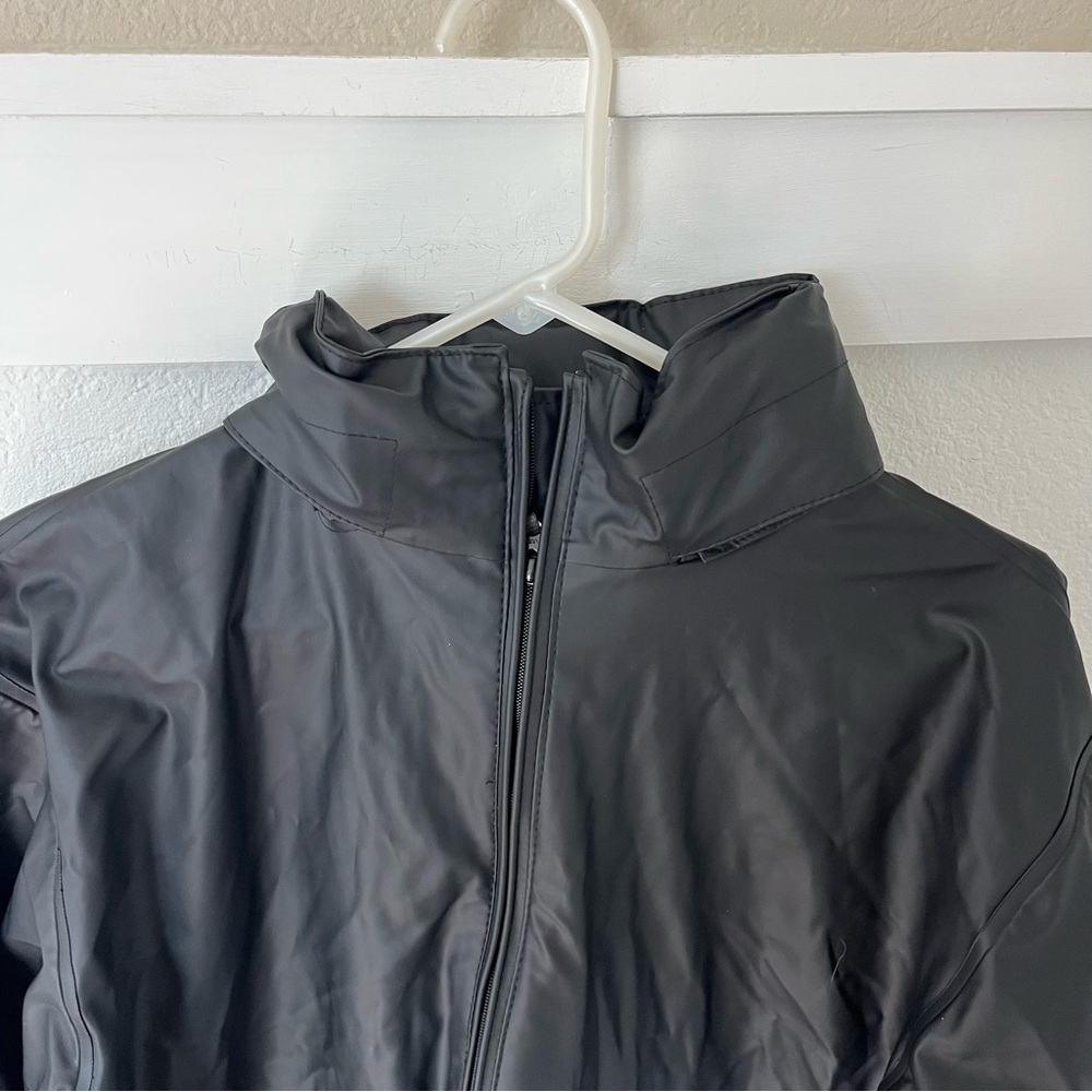 Helly Hansen Kid's 16 Waterproof Rain Jacket. - Picture 2 of 10